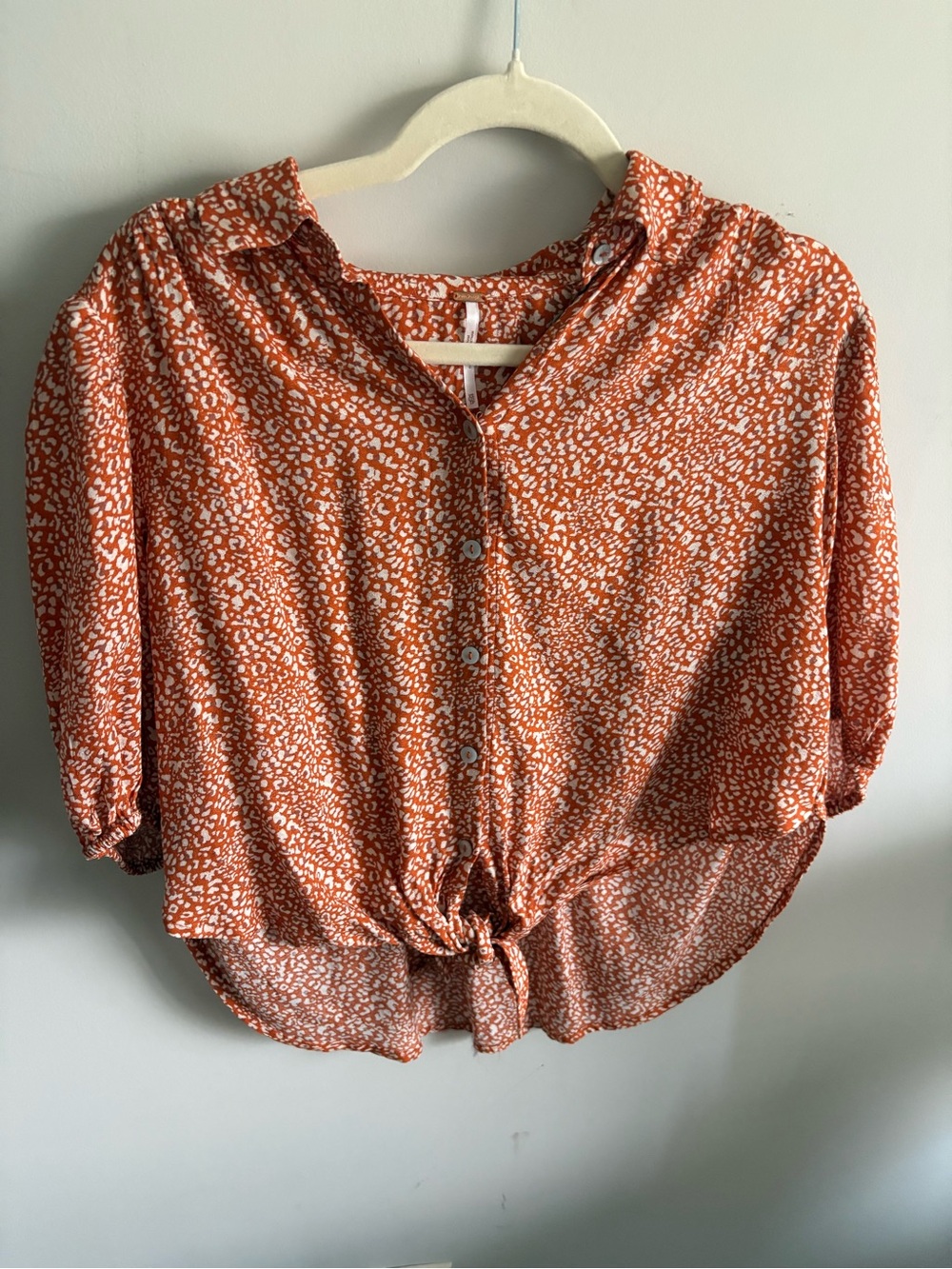 Women's Rust Printed Tie-Front Button Shirt